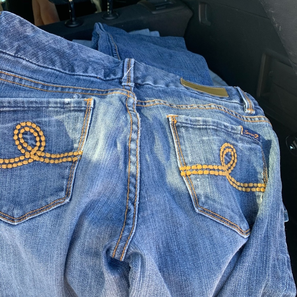 Lots of ladies clothing in excellent condition
